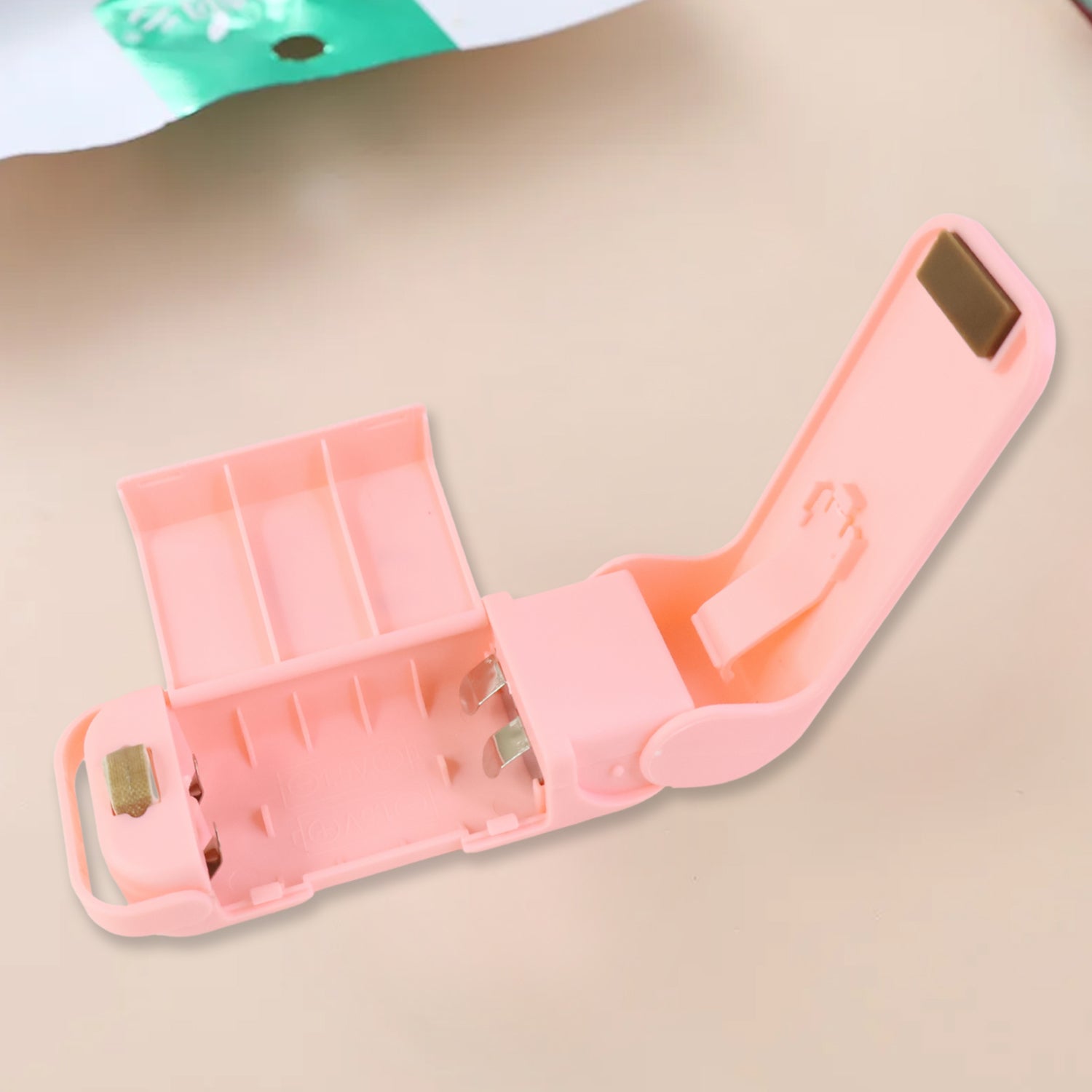 Mini Plastic Bag Sealer – Portable Heat Sealing Machine, Battery Operated (1 Pc / Mix Design) - Image 3
