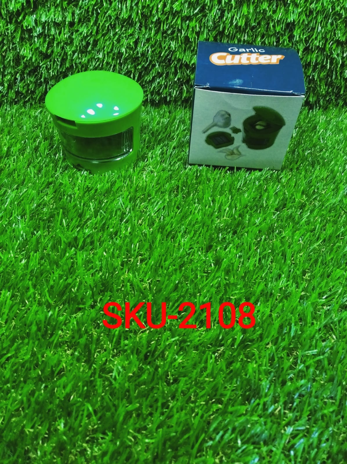 Garlic Cutter/Chopper/Crusher for Kitchen (Green, 1 Pc) - Image 3