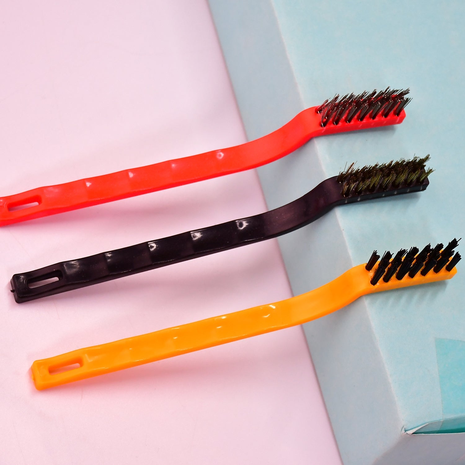 3-Piece Mini Wire Brush Set: Tackle Tough Cleaning Jobs (Multi-Material) - Image 4