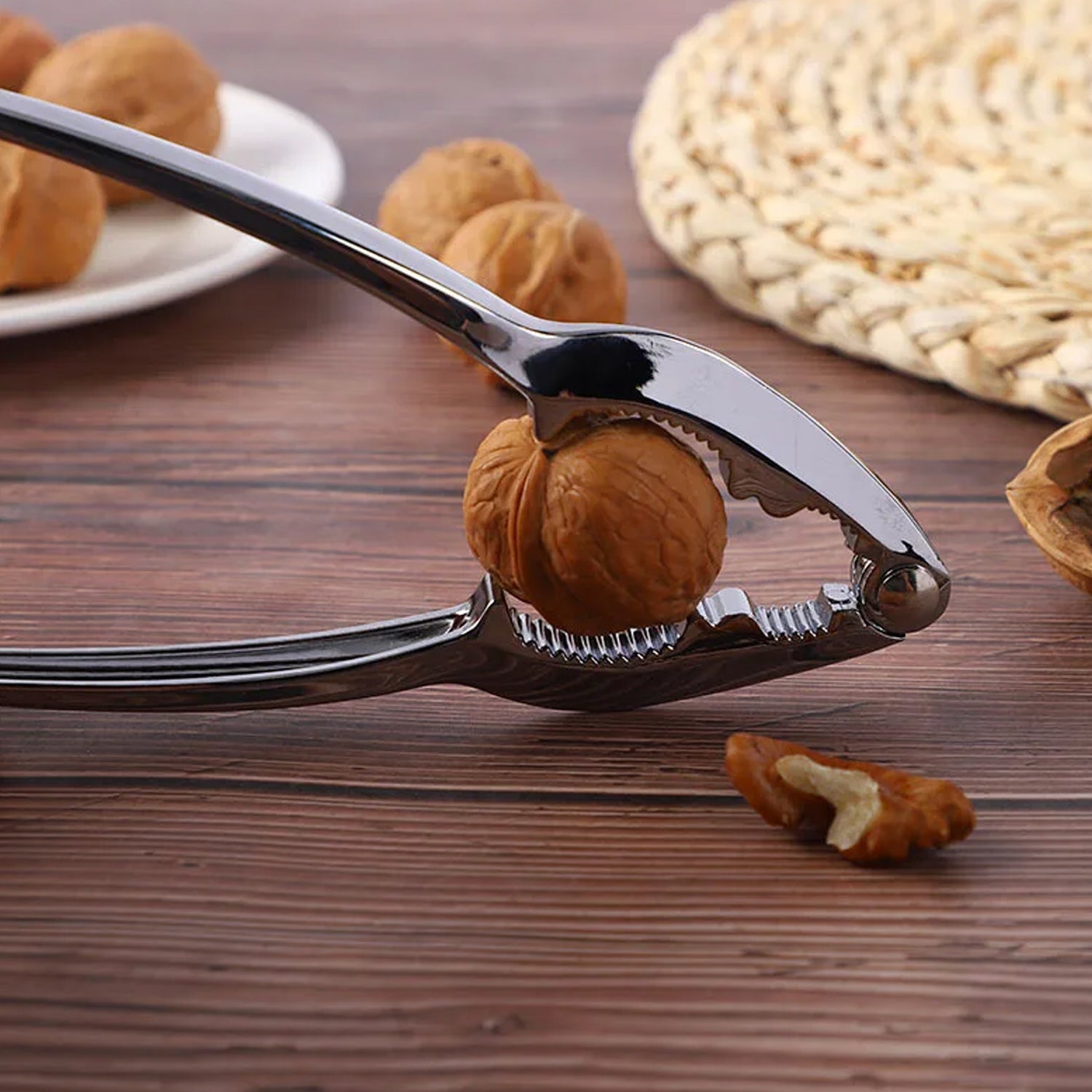 Luxury Stainless Walnut Cracker – Portable Nut Cutter & Pliers - Image 5