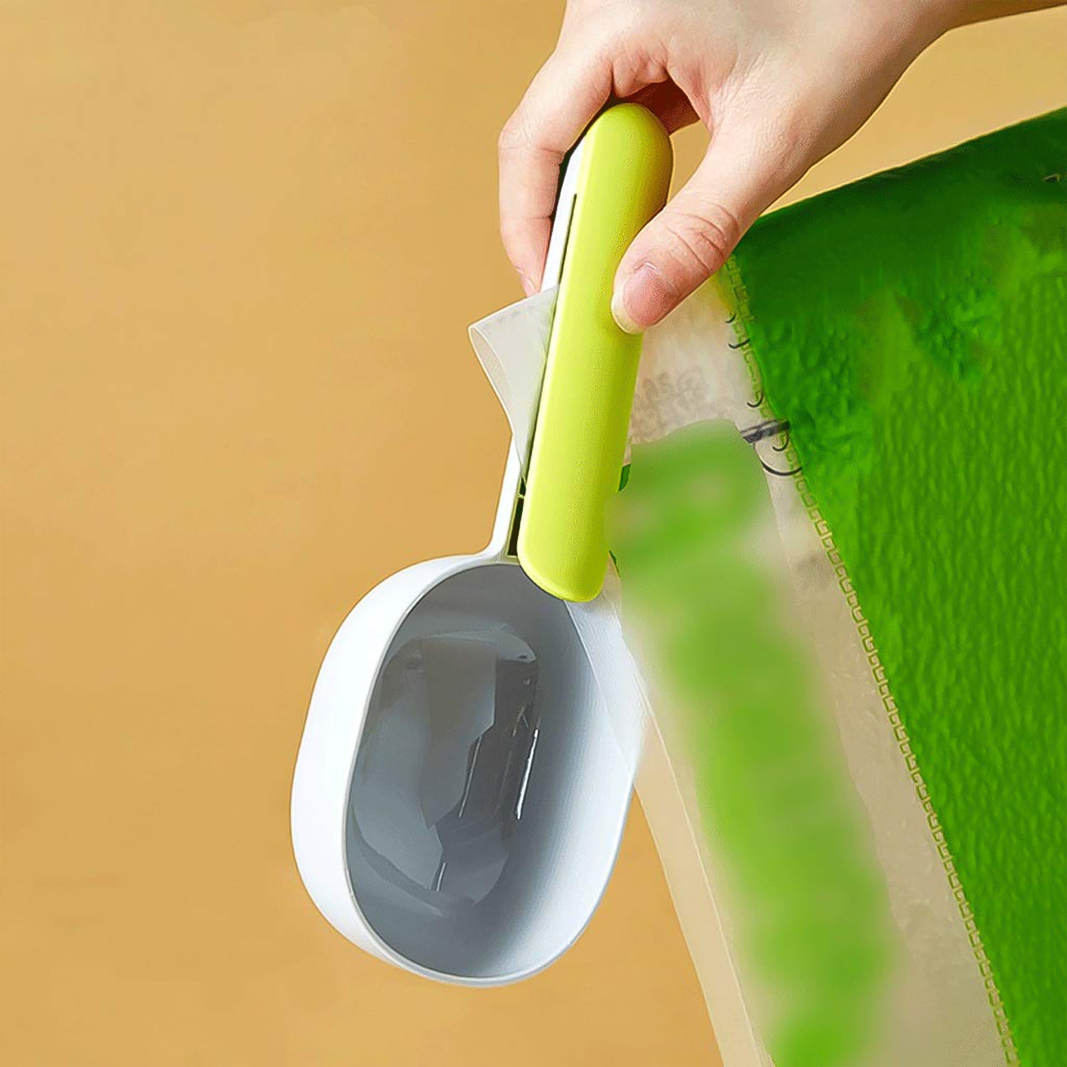 Large Plastic Measuring Spoons Flour Scoops for Home Kitchen (1 Pc) - Image 7