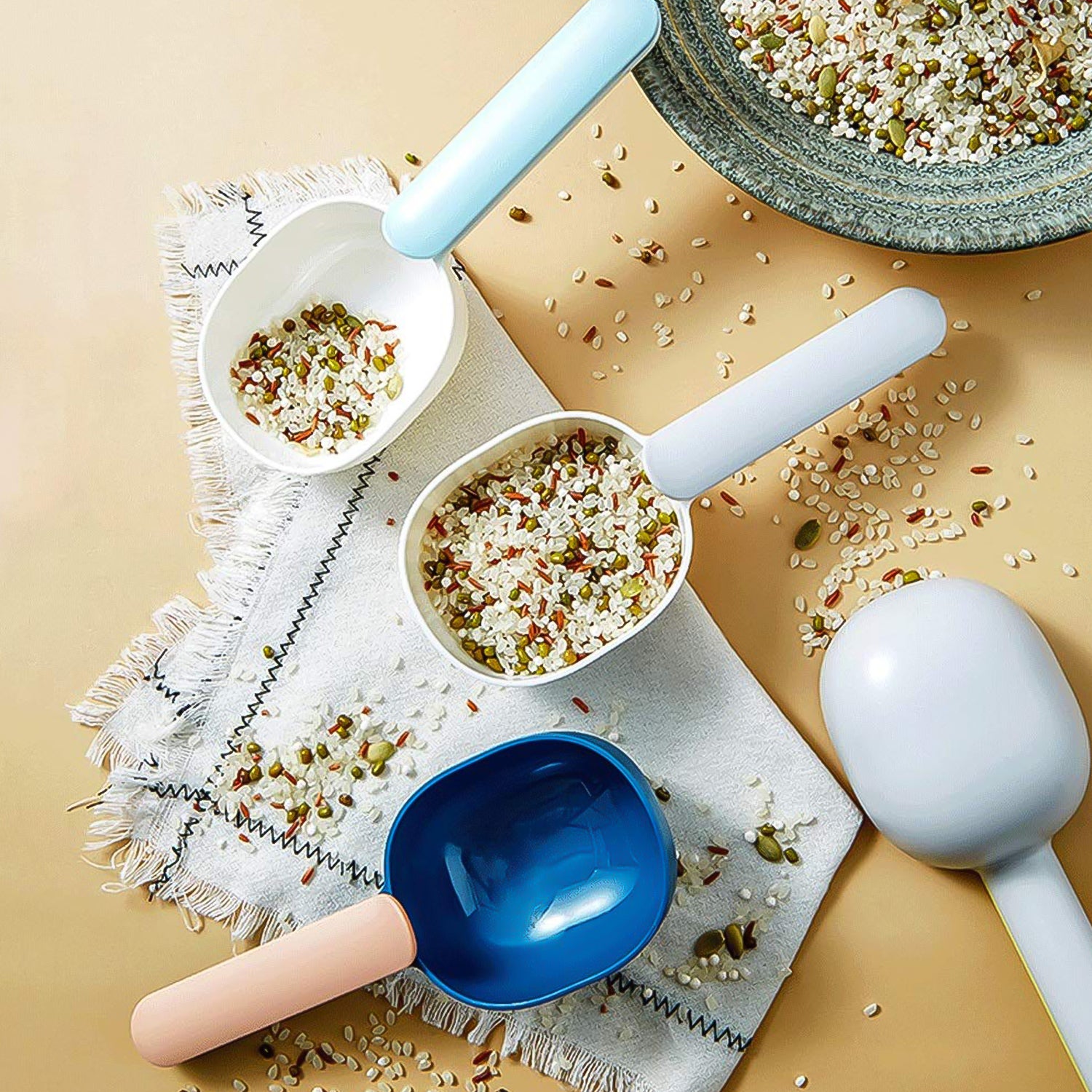 Large Plastic Measuring Spoons Flour Scoops for Home Kitchen (1 Pc) - Image 8