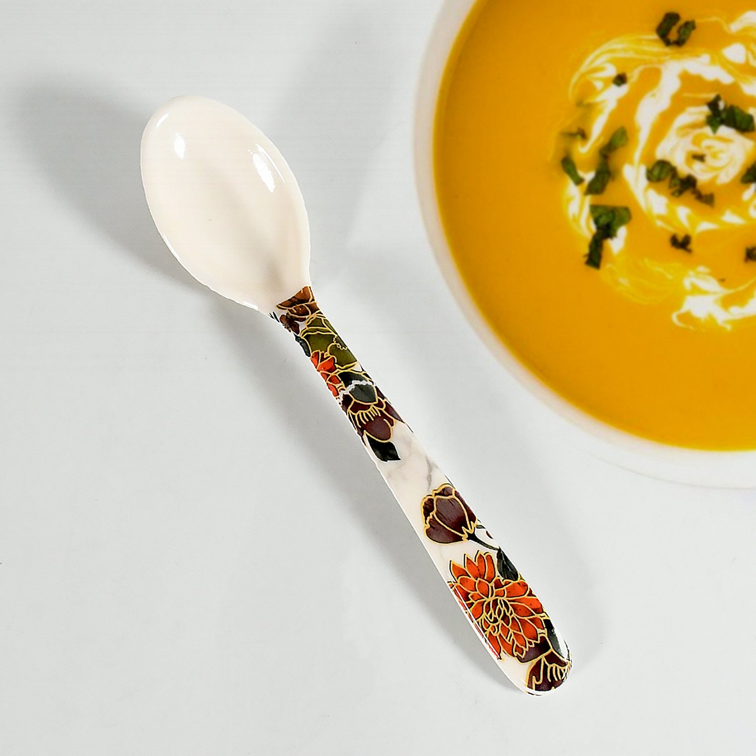 Dream 18-Piece Plastic Dinner Set – Unique Flower Design, 6 Plates, 6 Bowls & 6 Spoons, Microwave & Dishwasher Safe - Image 8