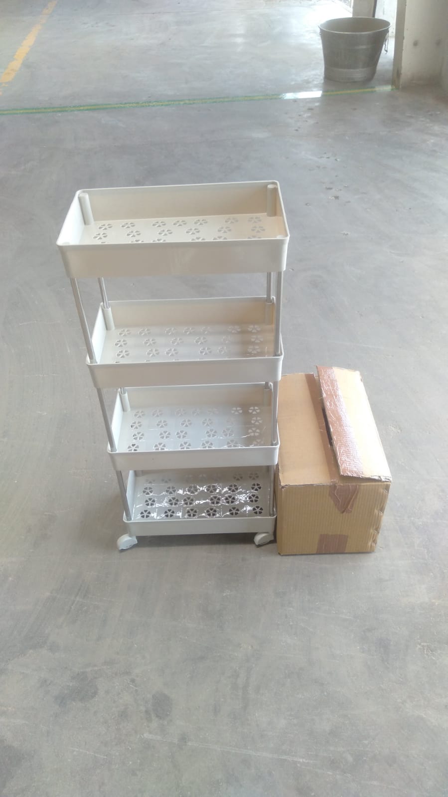 4 Layer Kitchen Rack For Holding And Placing Types Of Things - Image 7