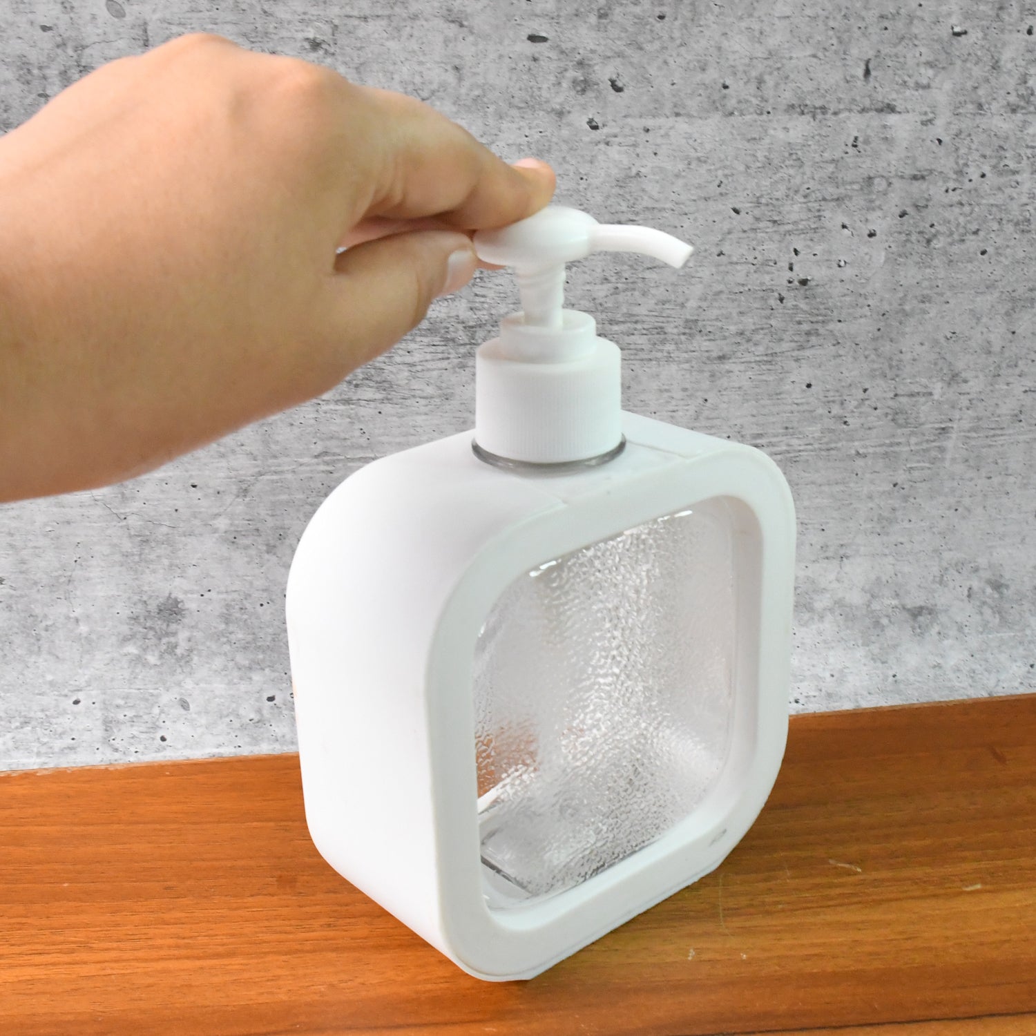 Snap sink Dispenser Plastic Clear Empty Pump Lotion Bottles (1 Set) - Image 7