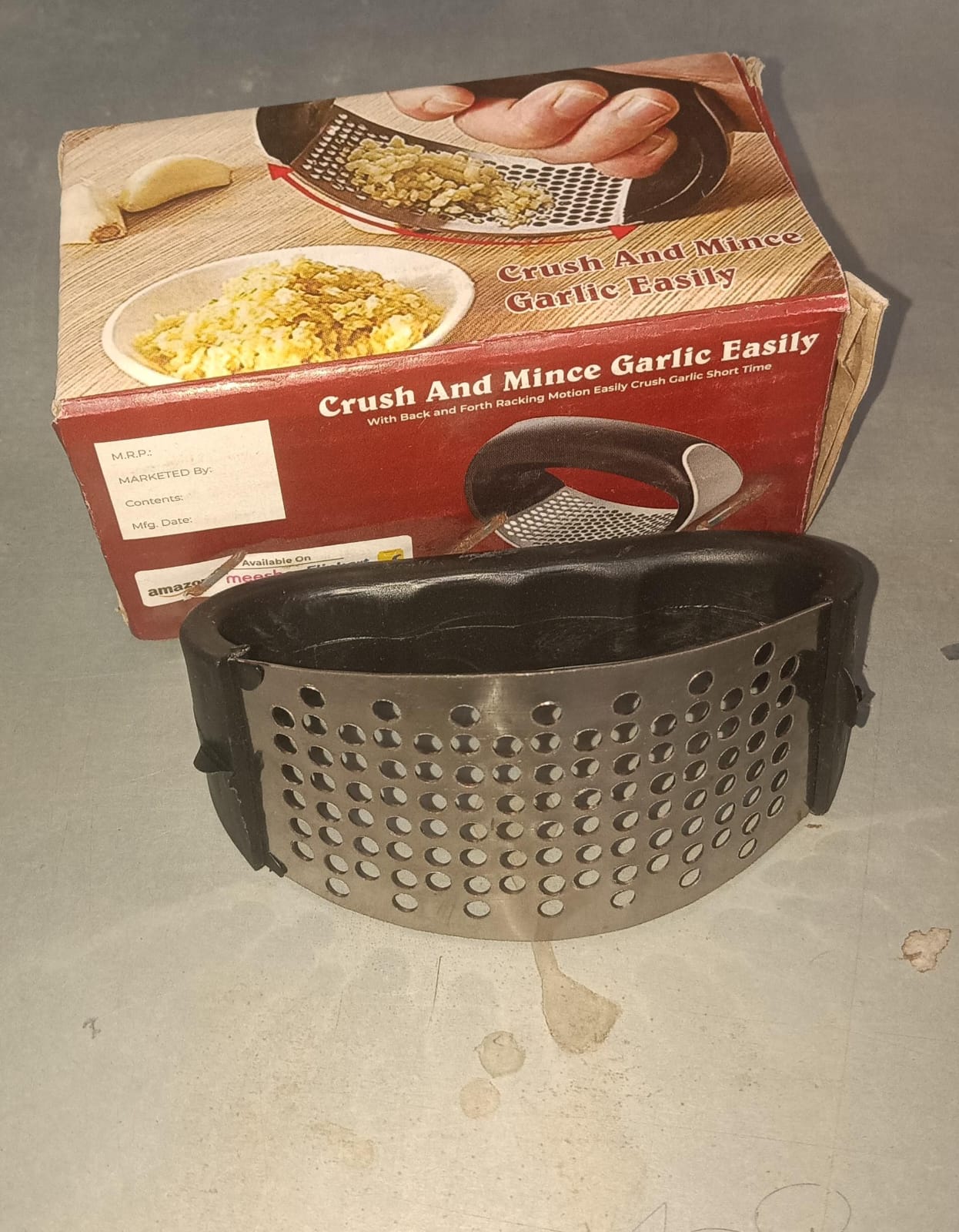 Stainless Steel Garlic Presser / Crusher (Multicolor) - Image 8