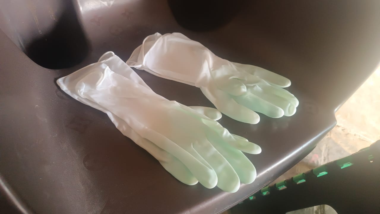Latex Household Gloves (2 Pair / Mix Color) - Image 8