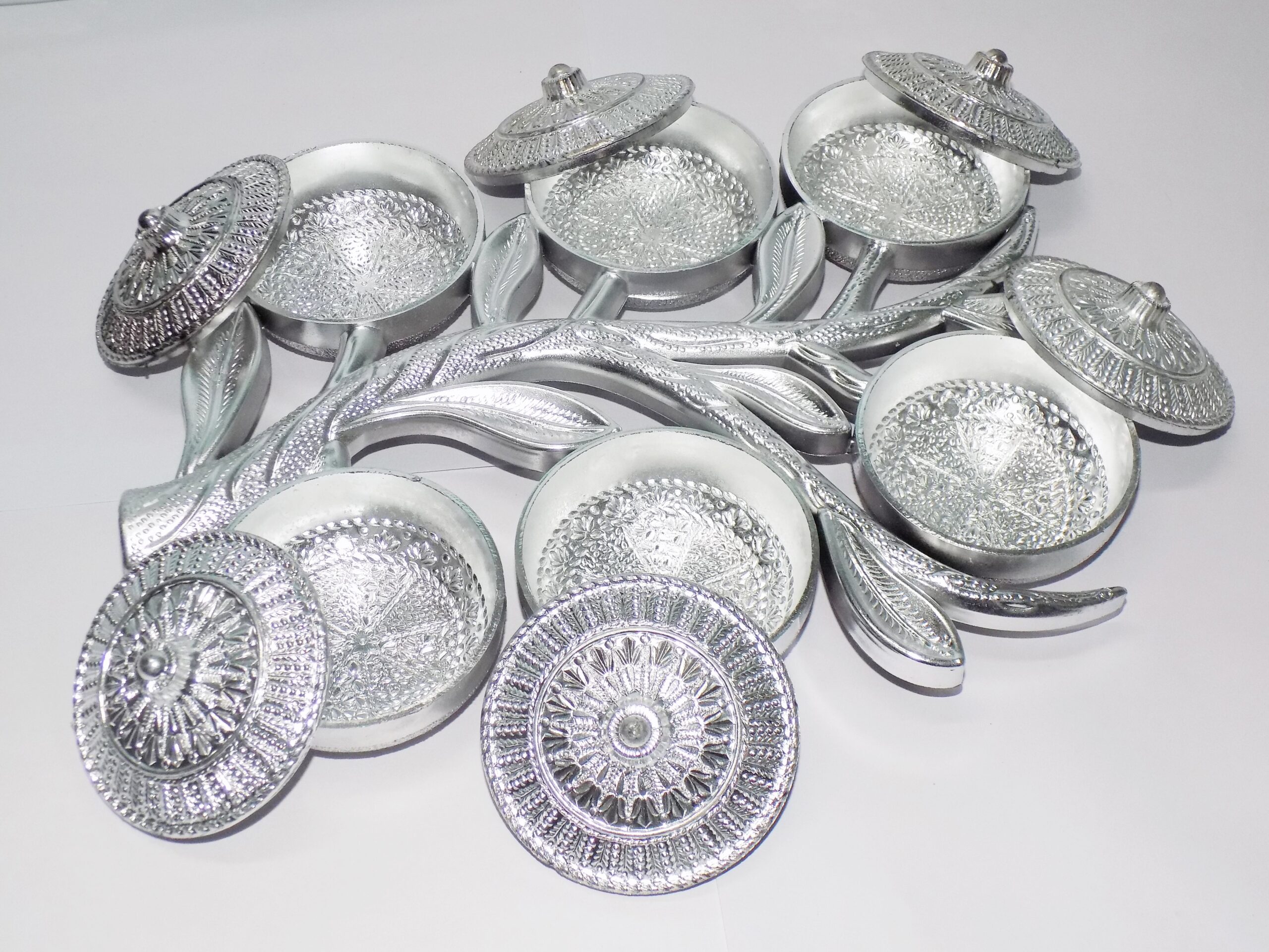 Tree Shape 6 Compartment Mukhwas Dani Serving Tray For Home & Kitchen Use - Image 4