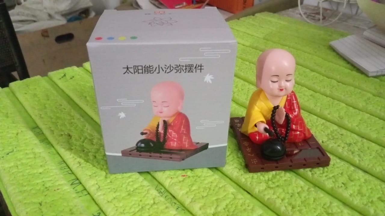 Solar Powered Sitting Buddha Statue, Moving Head and Hand (1 Pc / Medium) - Image 8