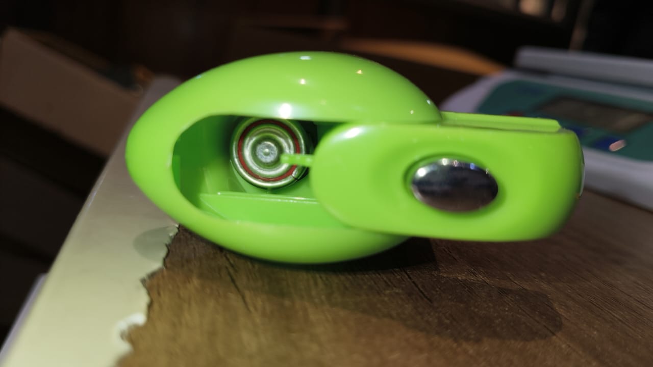 Hand Blender For Mixing And Blending, While Making Food Stuffs And Items At Homes Battery Operated (Battery Not Included) - Image 10