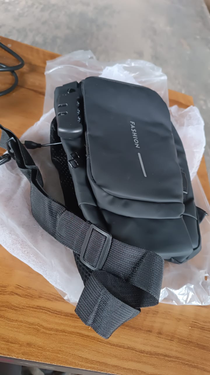 Trendy Anti-Theft Crossbody Sling Bag with USB Charging Port (1 Pc) - Image 9