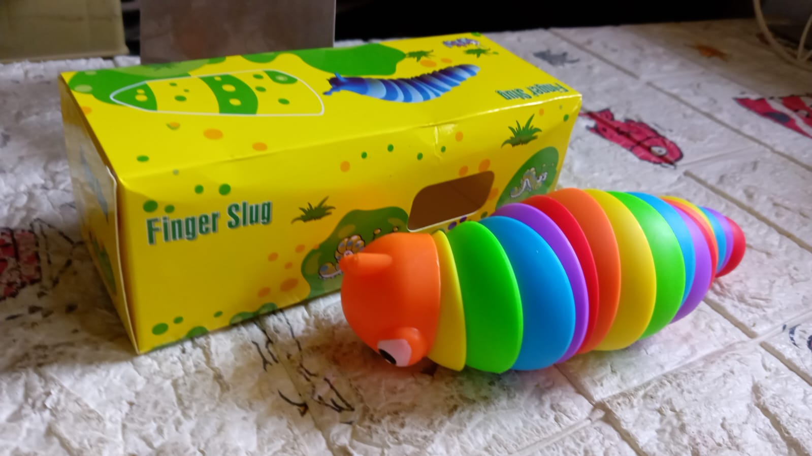 3D Rainbow Color Plastic Slug Fidget Toys, Stress Relieving Toy, Sensory Slug Toy for Boys and Girls, Finger slug Toy, for Autistic, Caterpillar Fidget Toys Stress Relief Gifts for Toddlers Kids Adults (1 Pc) - Image 10