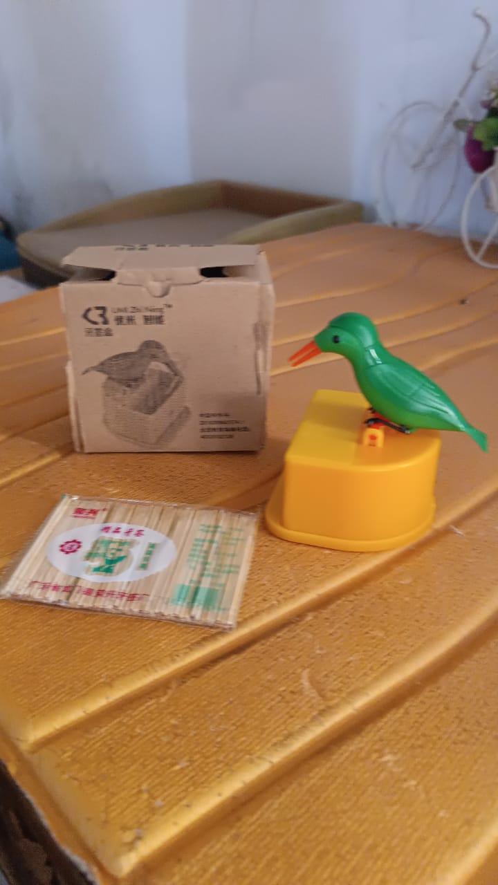 Portable Automatic Bird Toothpick Storage Box - Image 9