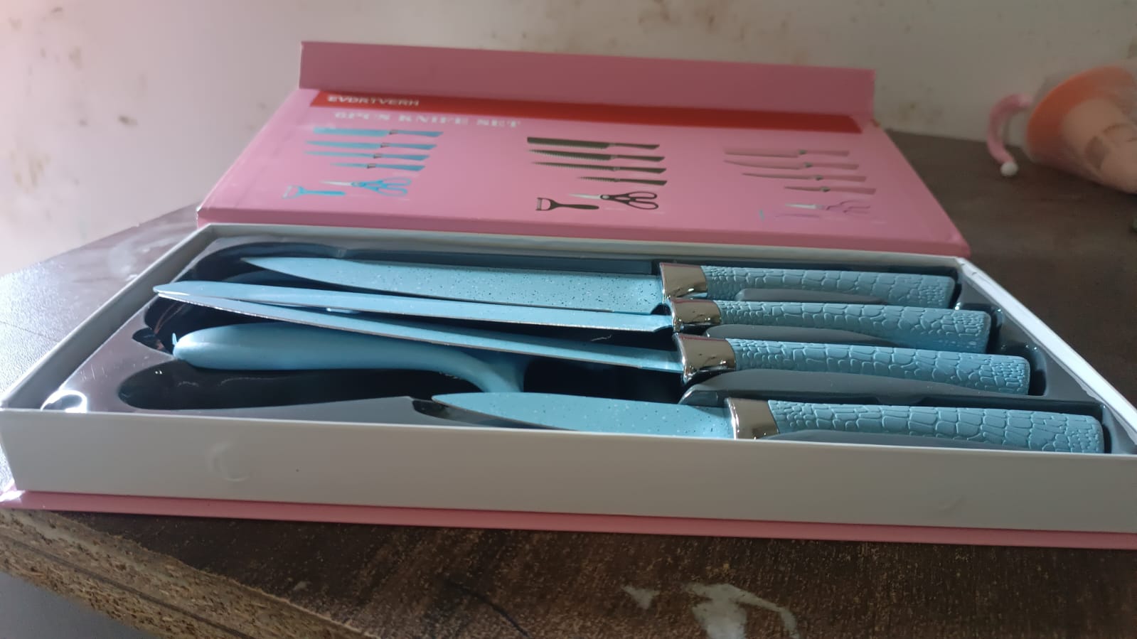 Stainless Steel Non Stick Ceramic Coating 6 Pcs Chef Kitchen Knife Set with Scissor & Peeler - Image 7