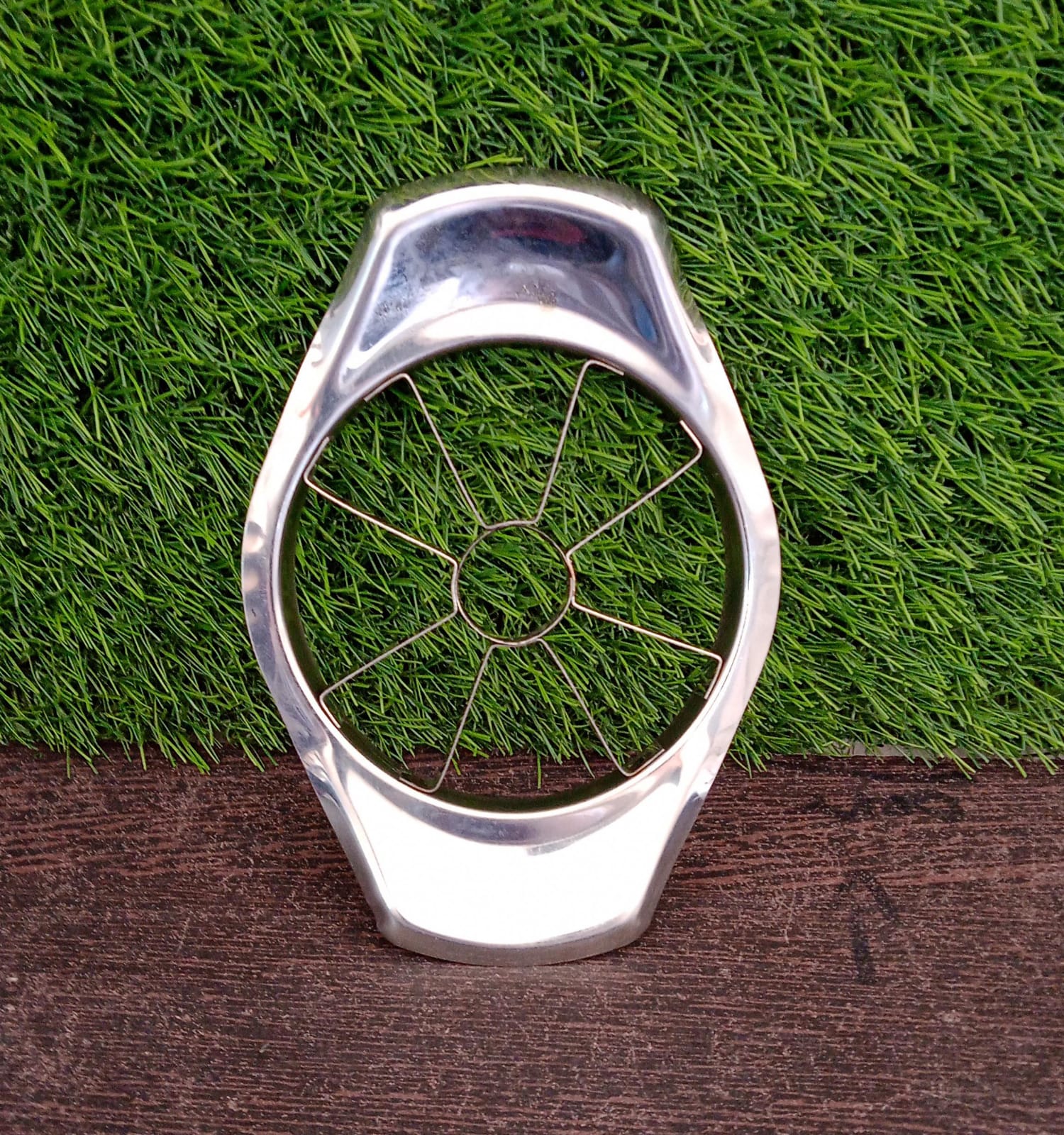 Stainless Steel Apple Cutter / Slicer with 8 Blades and Handle - Image 7