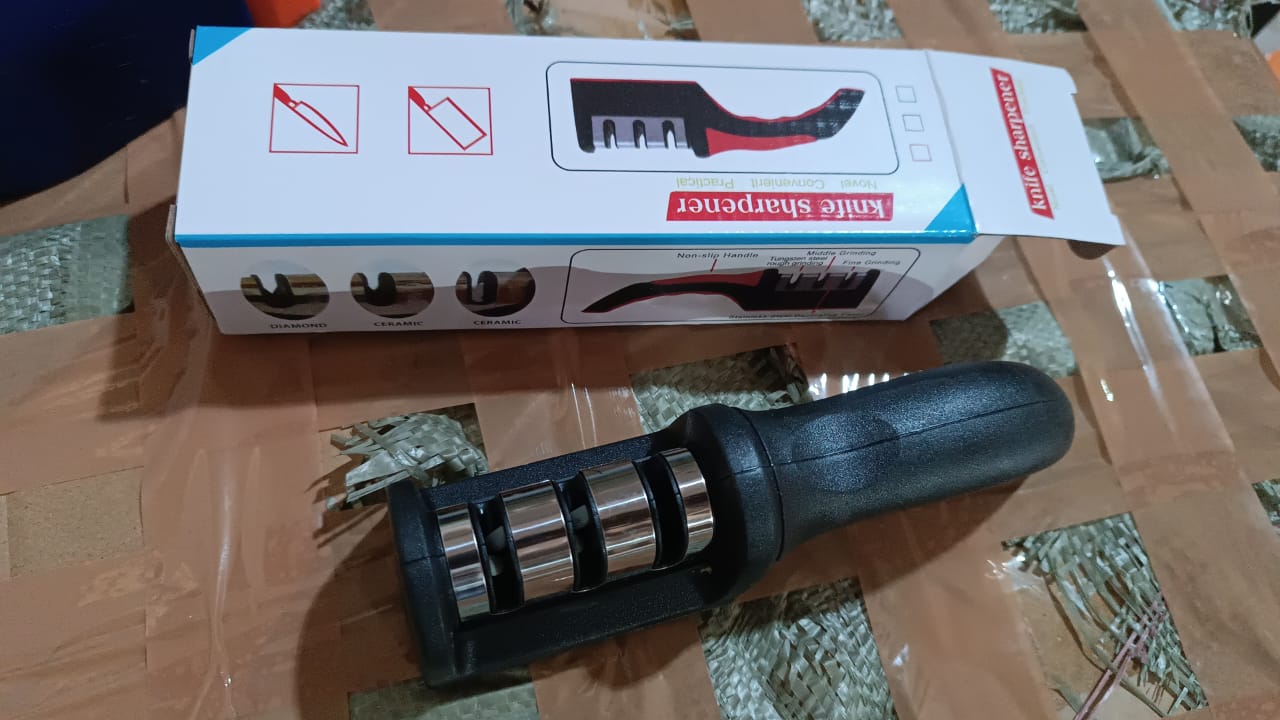 Manual Red & Black Knife Sharpener 3 Stage Sharpening Tool for Ceramic Knife and Steel Knives. - Image 12