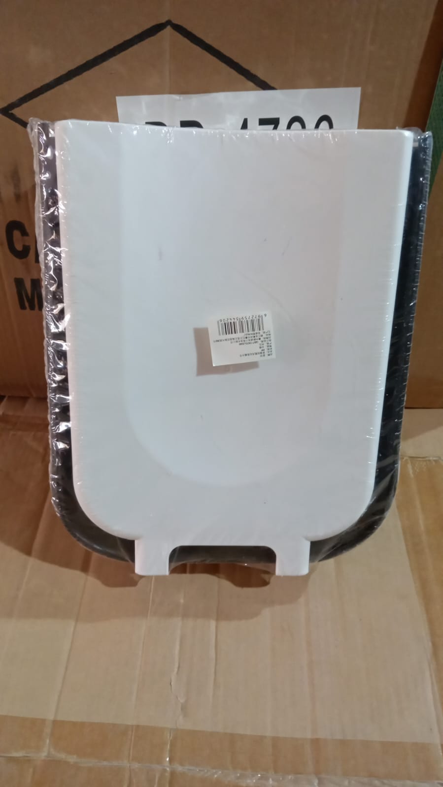 Hanging Trash Can for Kitchen Cabinet Door, Small Collapsible Foldable Waste Bins, Hanging Trash Holder for Bathroom Bedroom Office Car, Portable. - Image 7