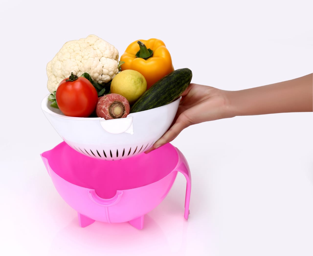 Multifunctional Vegetable Fruits Cutter Shredder with Rotating Drain Basket - Image 3