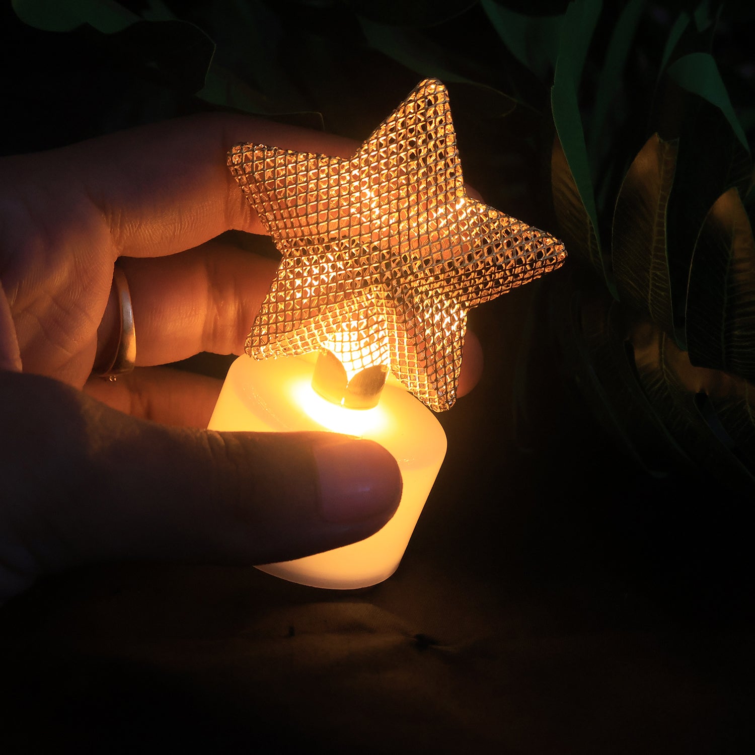 Set of 12 Decorative LED Star Candles - Image 7